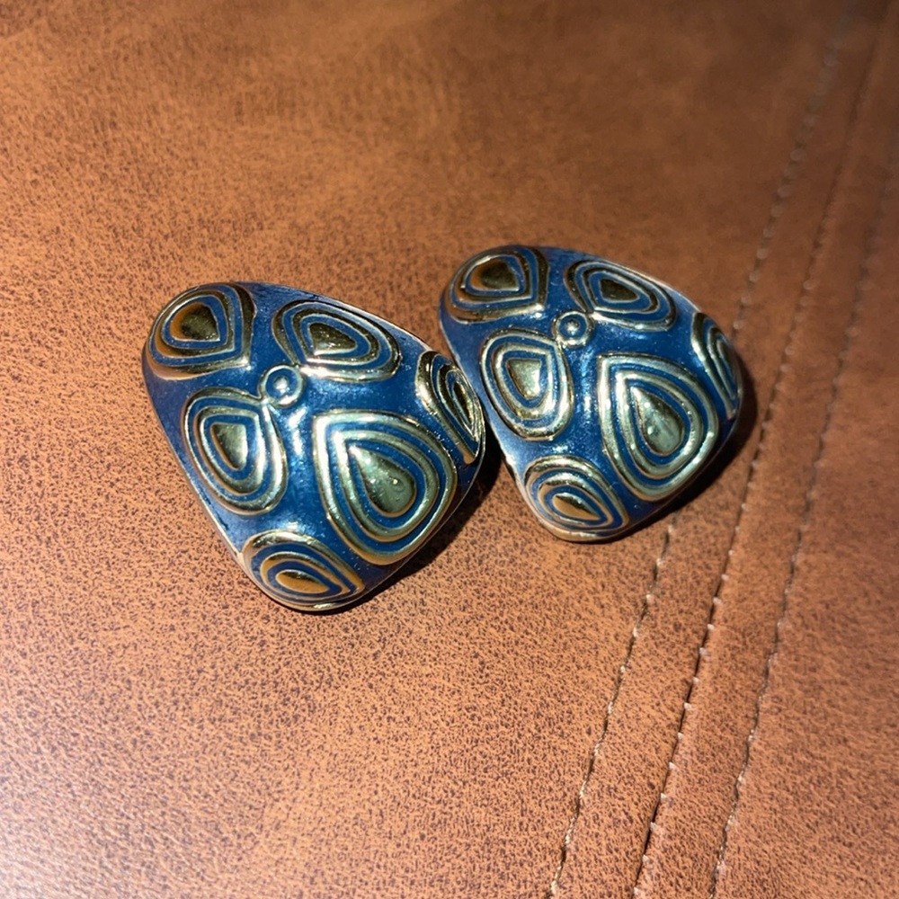 St. John Chunky Navy Blue Gold Enamel Clip Earrings